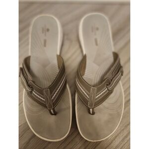 Clarks‎ Cloudsteppers Women's Flip Flop Sandals Brown Size 11Cushion Soft